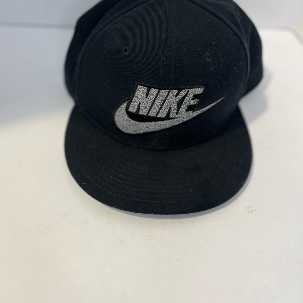 Nike Black Snapback Hat with Iconic Logo